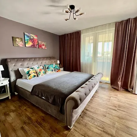 Dominic Unirii Square